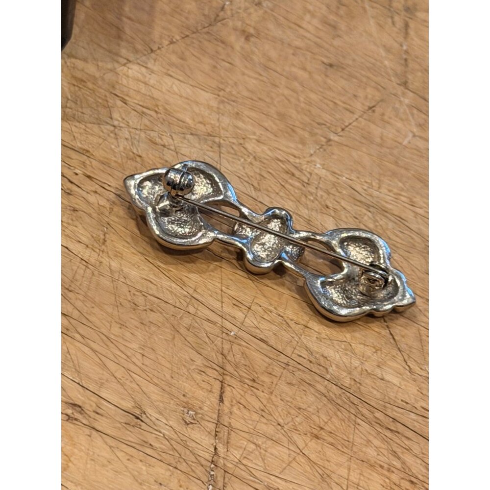 Floral Enamel brooch With Rhinestone Accent In Gift Box - Picture 6 of 7